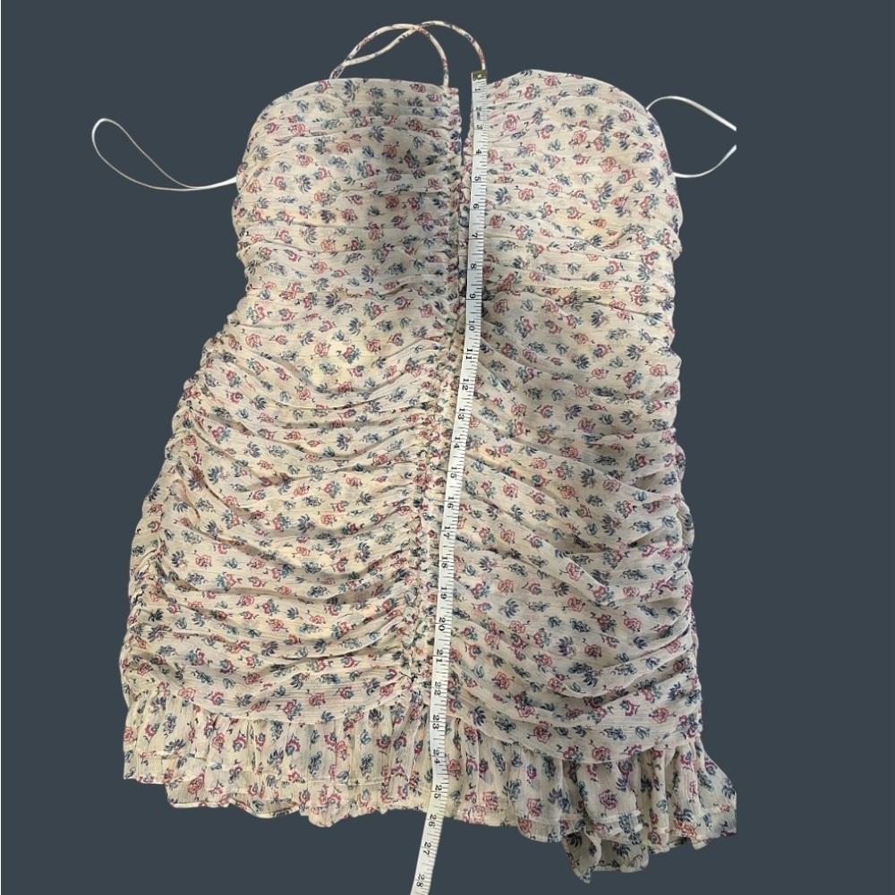 ZARA Summer Halter Cream Floral Dress
Love shack fancy inspired - Picture 10 of 15